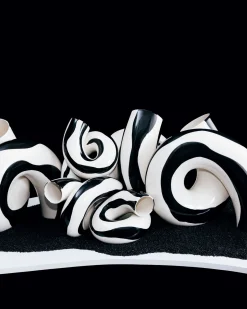 MaM x Ju Schnee - Vase XL black white